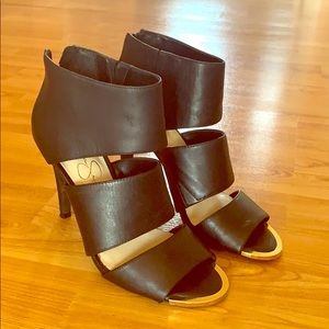 💛Black & Gold Leather Heels Strap Size 8💛